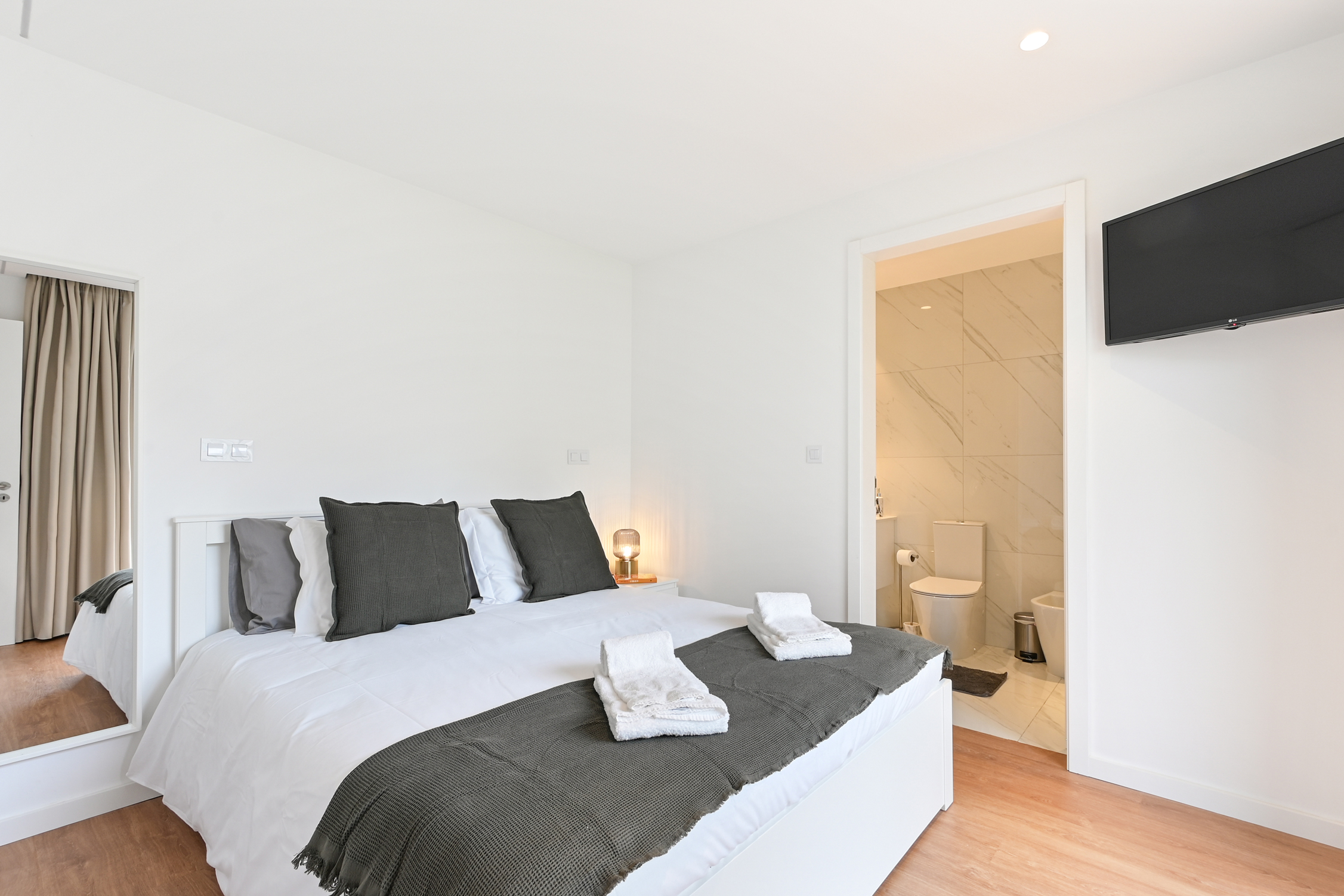 Urban Flat - Porto centro com um quarto e varanda