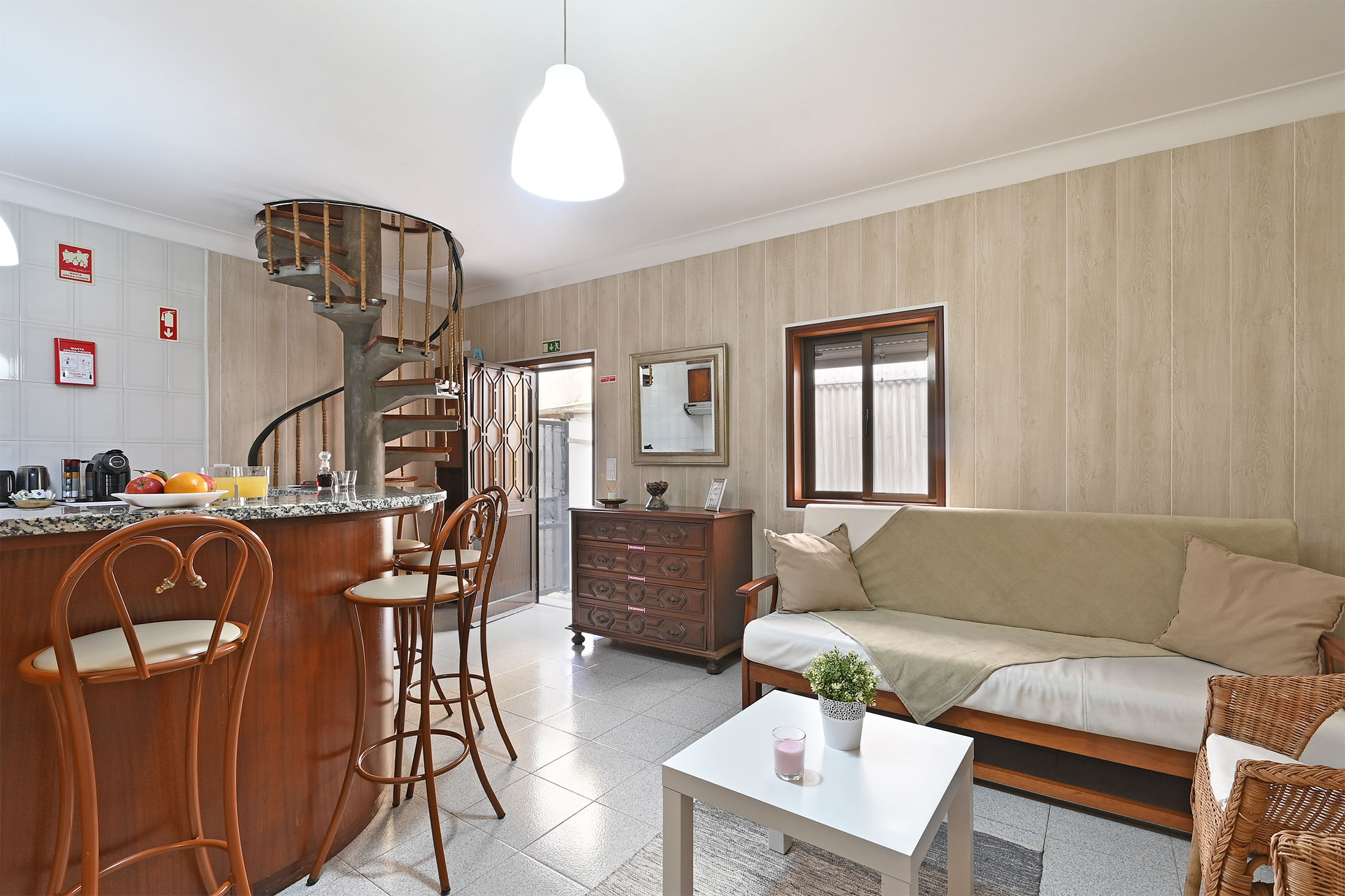 Bessa - Casinha Típica do Porto com dois quartos